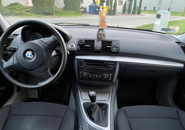 BMW Seria 1 cena 12000 przebieg: 340000, rok produkcji 2006 z Jaworzno małe 121
